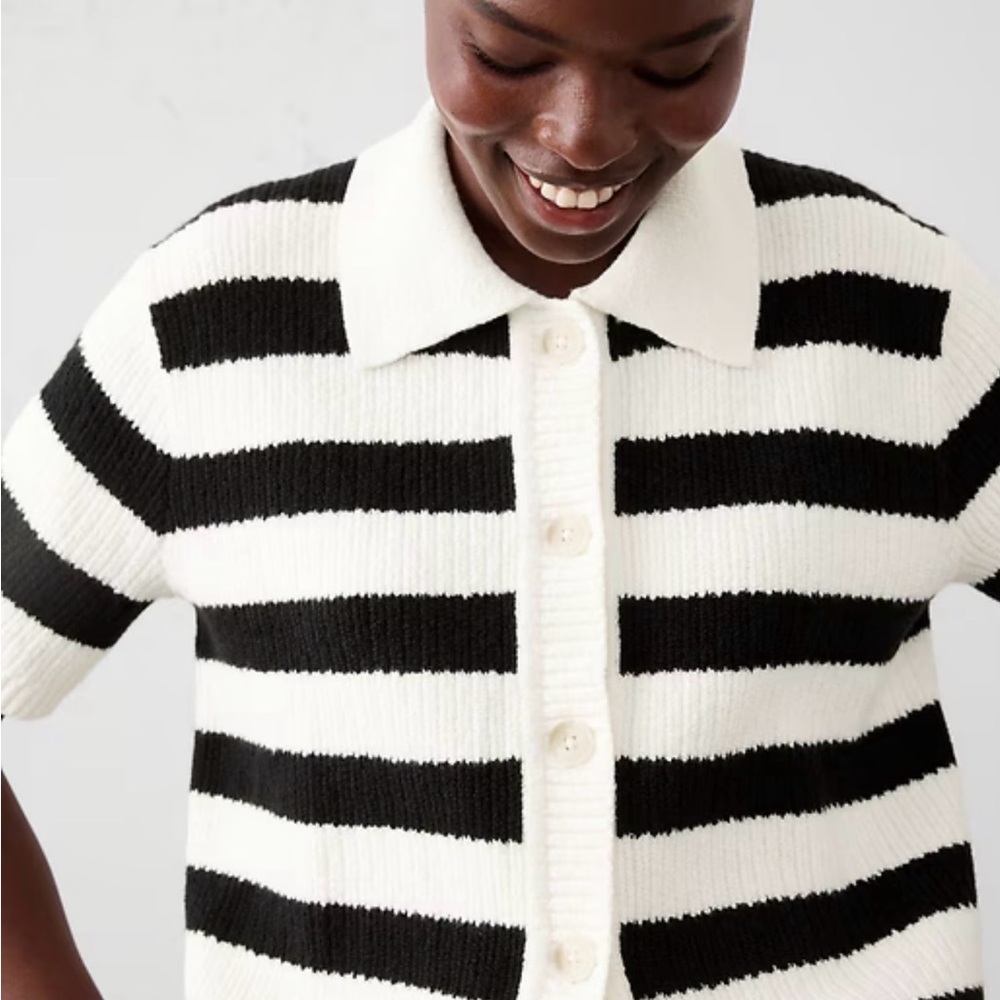 BANANA REPUBLIC Black and White Striped Women’s Sweater, size Large